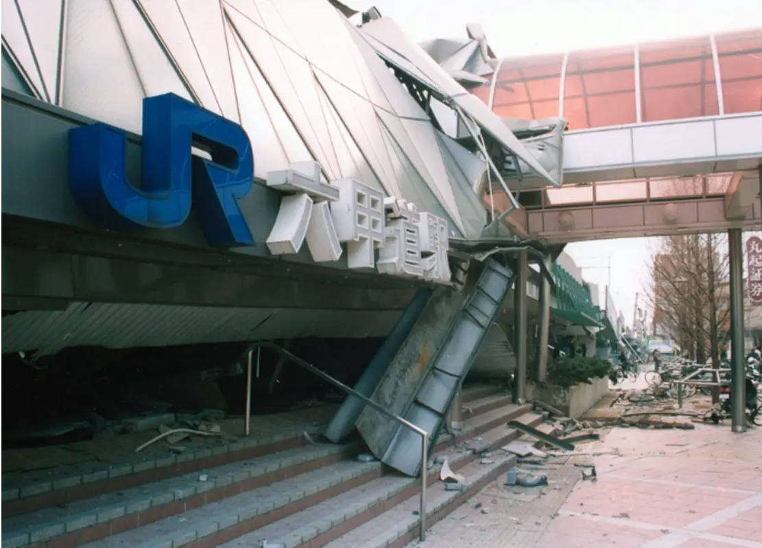 インフラの壊滅的な被害